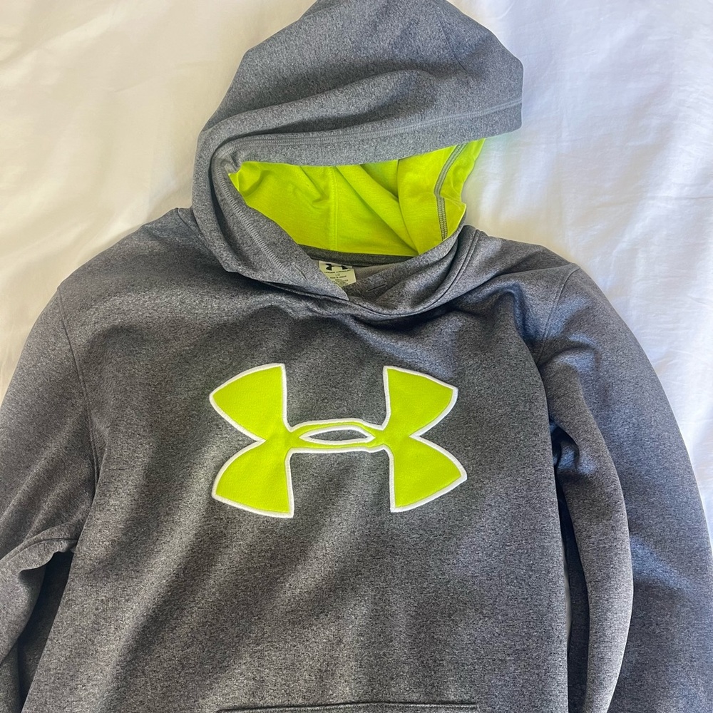 Boys Under Armor Sweatshirt (Large)